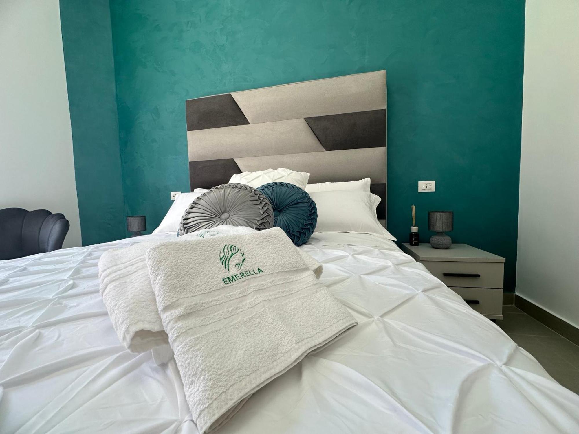 Emerella Luxury Suites-Siderno Lungomare Zewnętrze zdjęcie