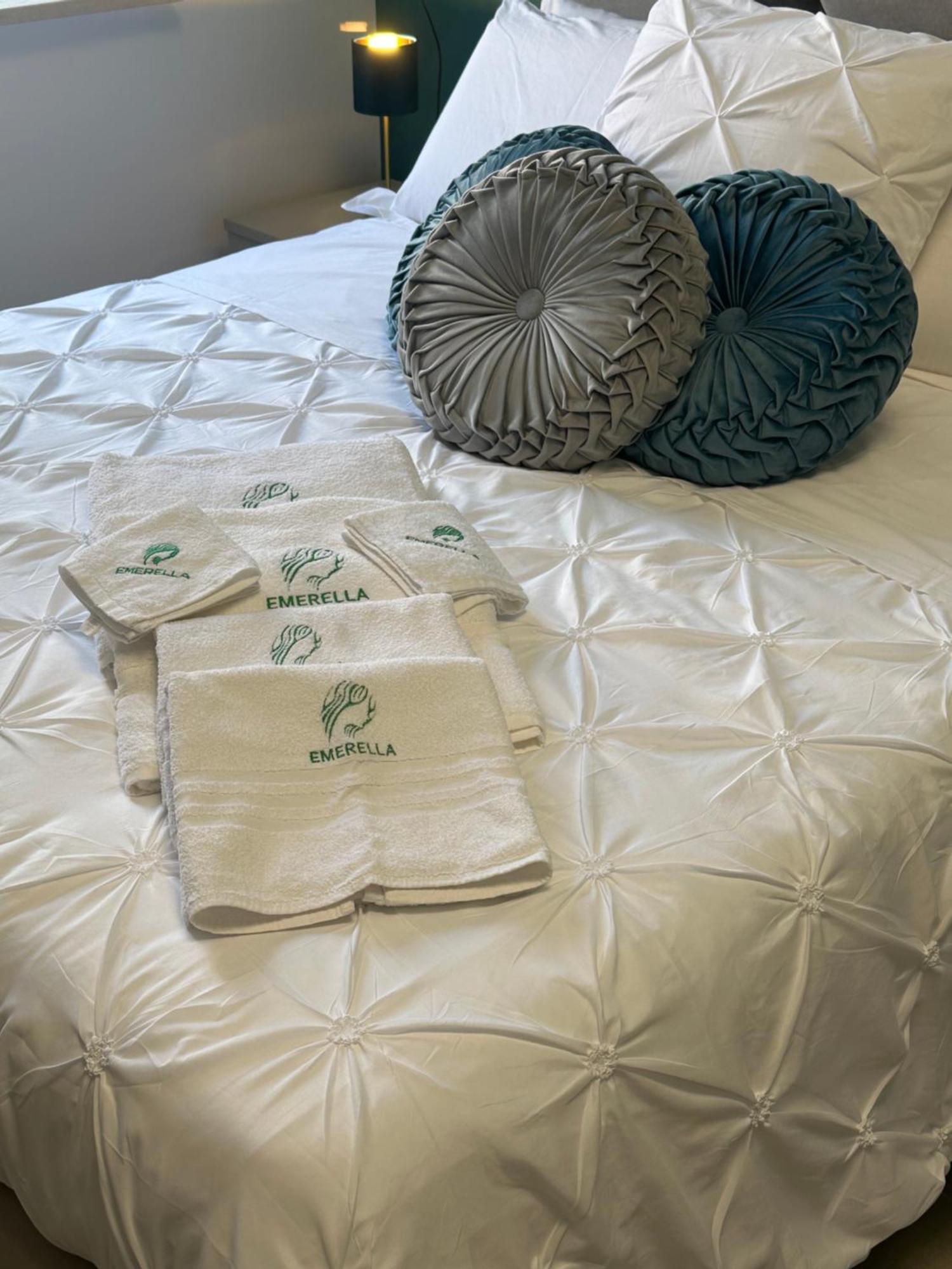Emerella Luxury Suites-Siderno Lungomare Zewnętrze zdjęcie