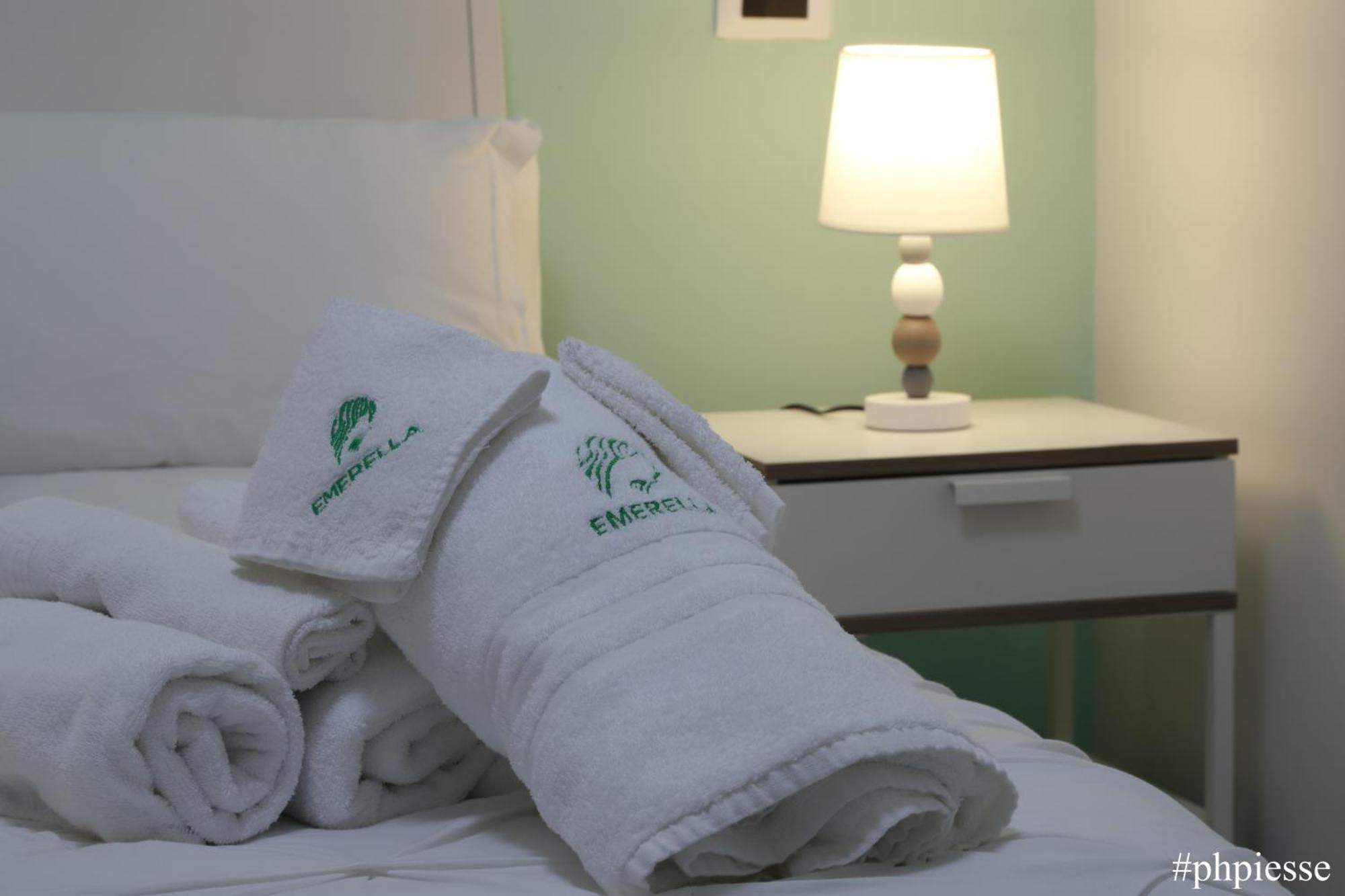 Emerella Luxury Suites-Siderno Lungomare Zewnętrze zdjęcie