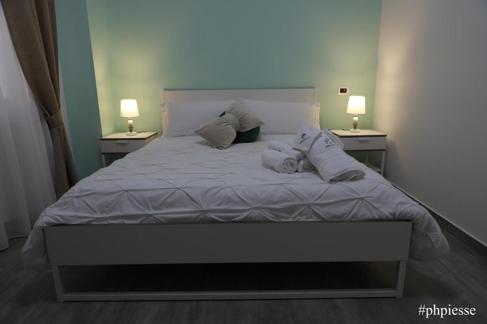 Emerella Luxury Suites-Siderno Lungomare Zewnętrze zdjęcie