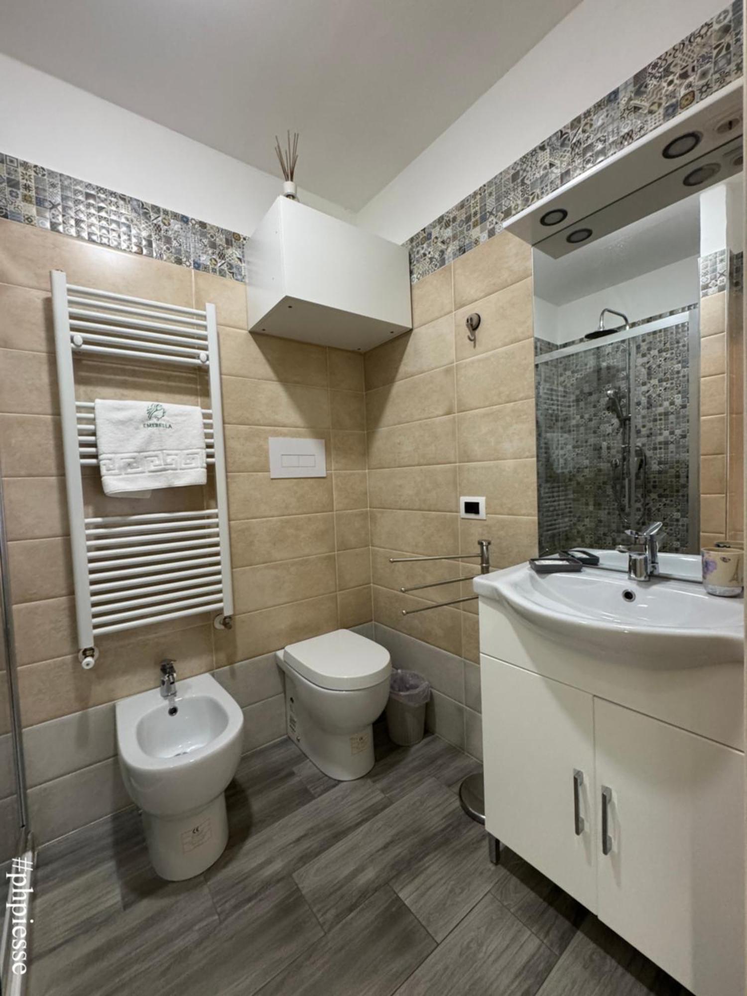 Emerella Luxury Suites-Siderno Lungomare Zewnętrze zdjęcie