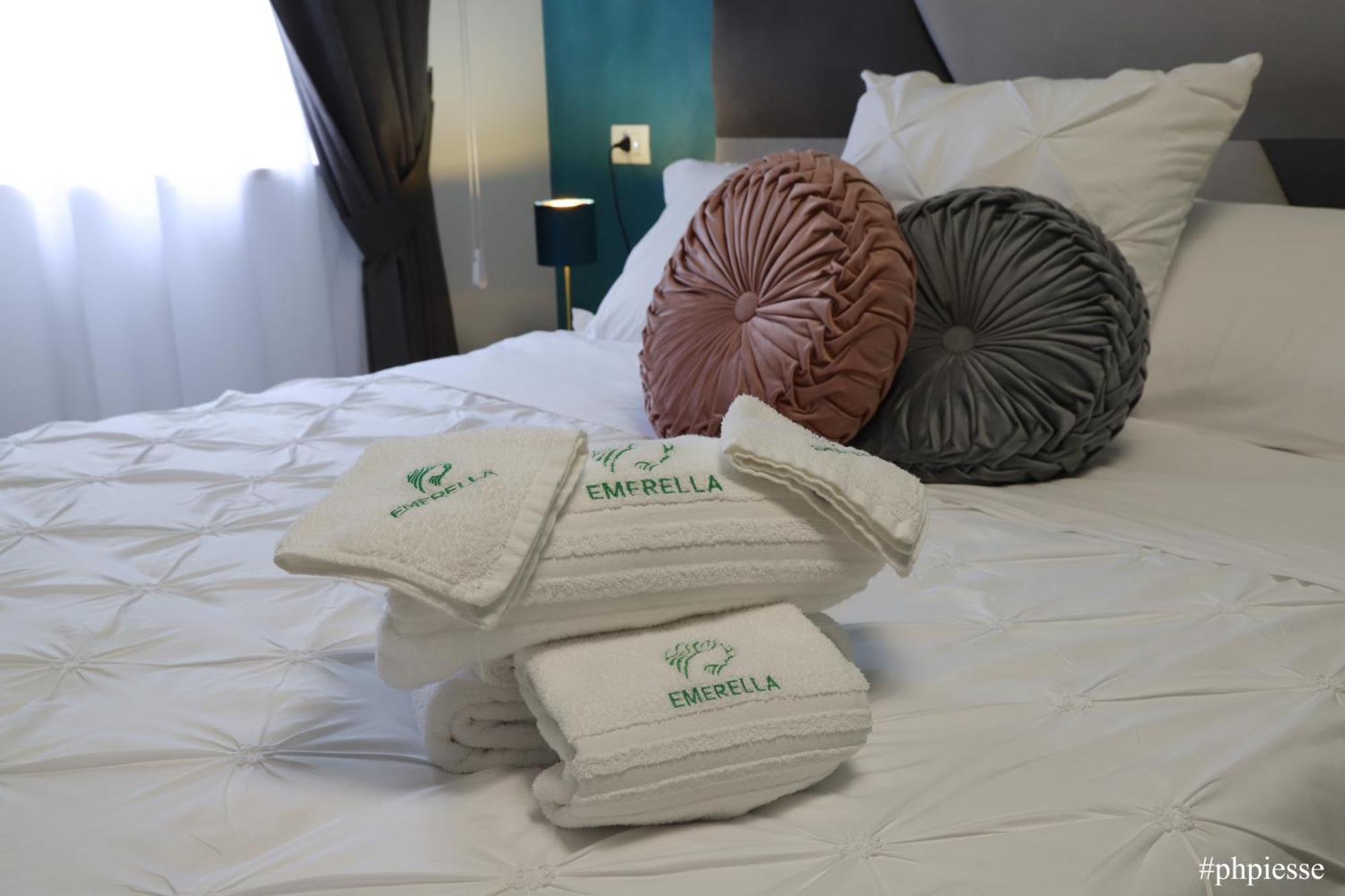 Emerella Luxury Suites-Siderno Lungomare Zewnętrze zdjęcie